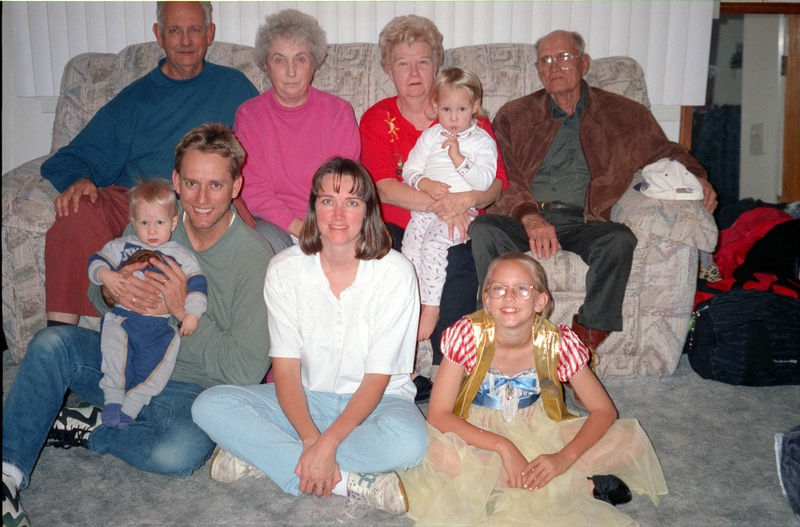 Back: Larry, Jean, xx, Carissa, xx. Front: Zack, Perry, Angela, Brooke.