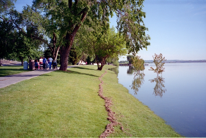 Picnic at Howard Amon park, evidence of recent high water on the Columbia