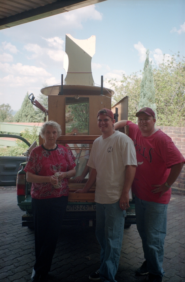 Moving the Oostvine household from Krugersdorp; Jean