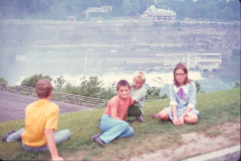 Niagara Falls, Brent, Perry, Maryjo