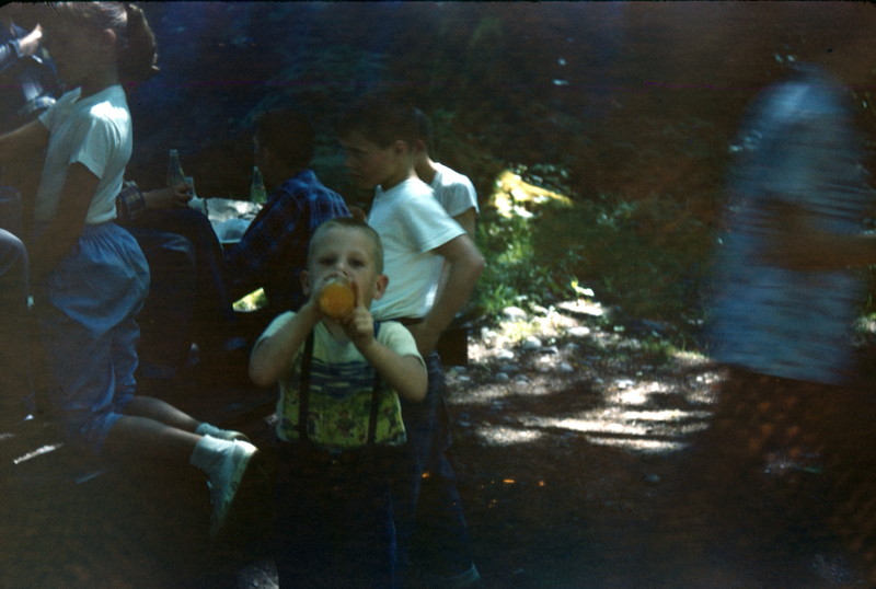 Don with bottle, Seward Point?, Mercer Island, Lake Washington, ward picnic