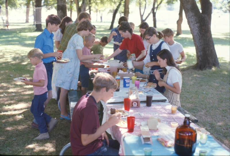 Picnic at? Howard Amon Park, Don, Lois Clayton, Andrea Pedersen, Kathleen, Steve, Maryjo, Jean