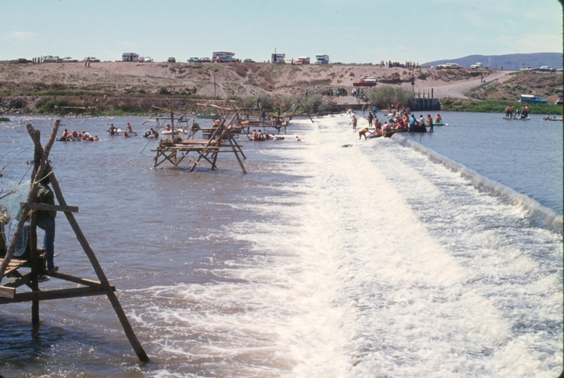 Horn Rapids dam, Indian fishing wiers