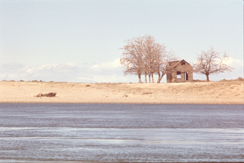 Explorer Scout canoe trip on the Columbia