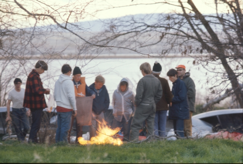 Explorer Scout canoe trip on the Columbia