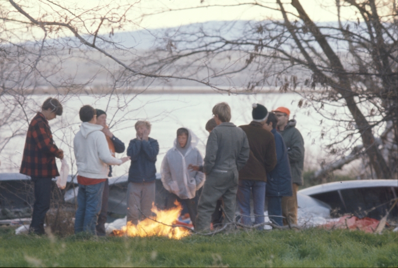 Explorer Scout canoe trip on the Columbia