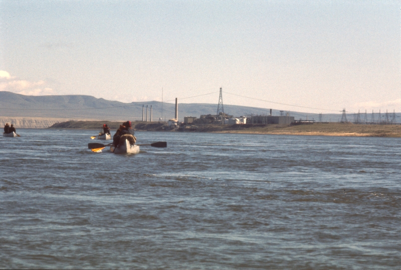 Explorer Scout canoe trip on the Columbia