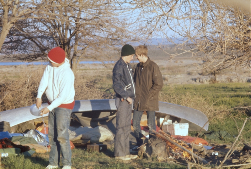 Explorer Scout canoe trip on the Columbia