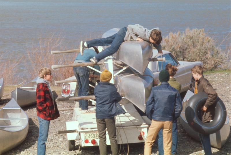 Explorer Scout canoe trip on the Columbia