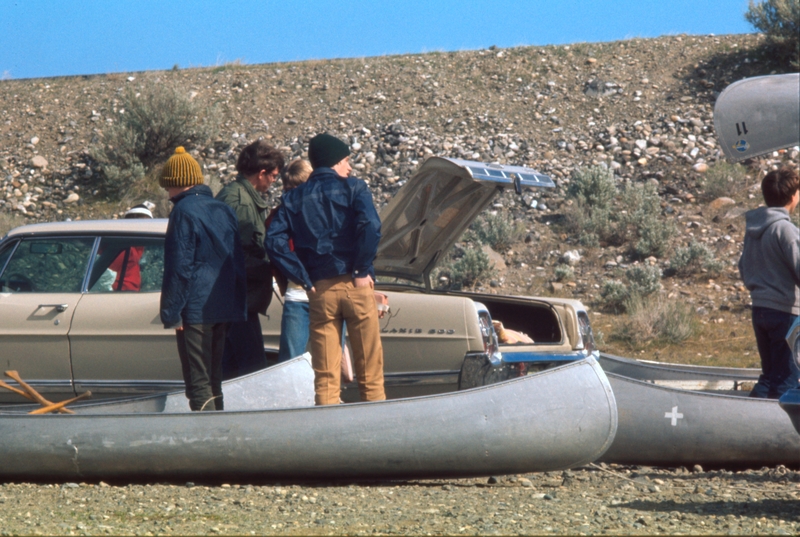 Explorer Scout canoe trip on the Columbia