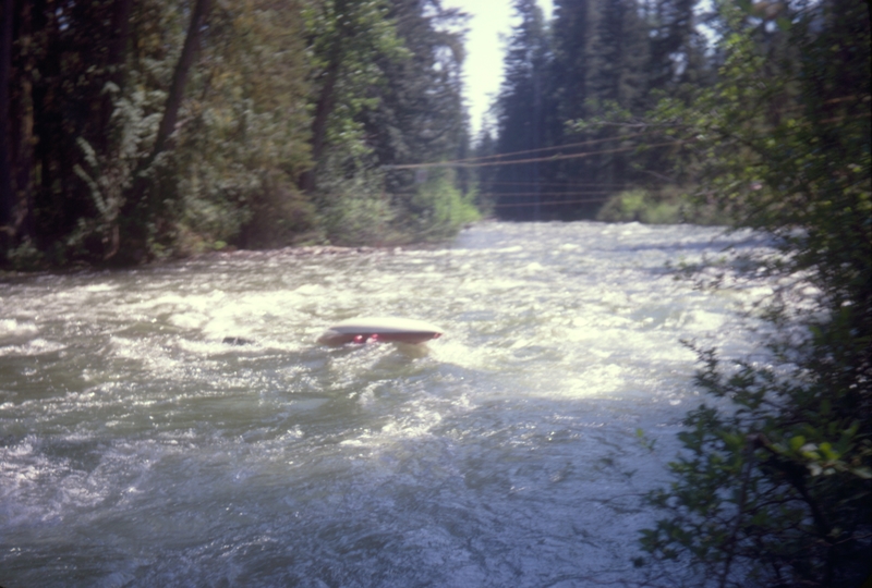 Kayak races at Salmon-le-sac WA