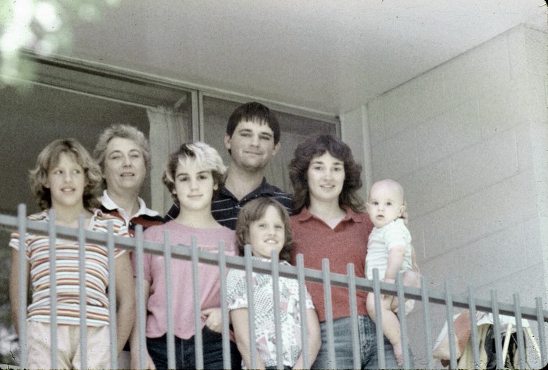 Leann, Jean, Cheryl's sister, Brent, Roseann, Cheryl, Bruce