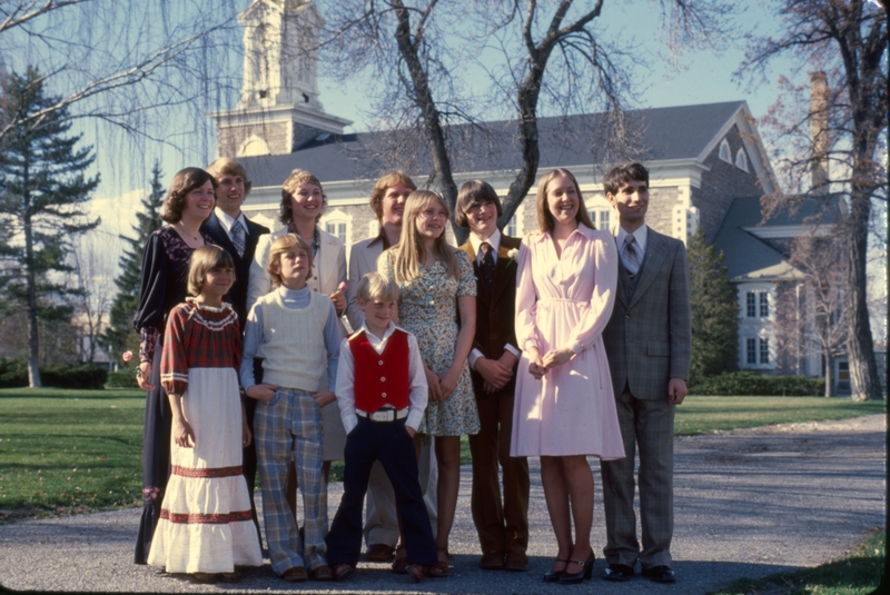 Back: Maryjo, Perry, Lisa Thorson, Ned Gines, Julie, Brent, Laurie, Jim. Front: Karen, Rob Gines, Ron Gines, at xx Tabernacle