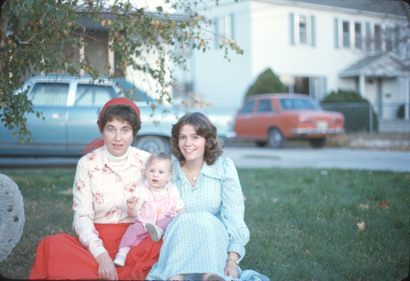 Jean, Maryjo, Roseann, Goethals house, 1978