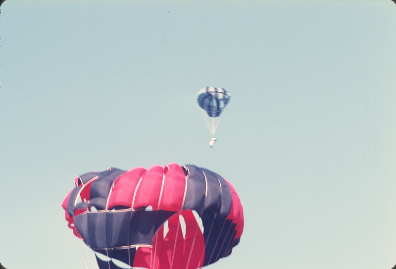 Parachute Jumpers at Richland WA Airport