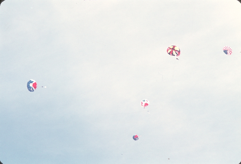 Parachute Jumpers at Richland WA Airport