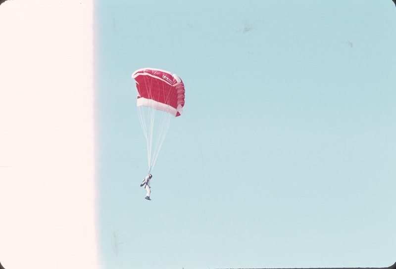 Parachute Jumpers at Richland WA Airport