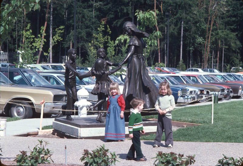 Roseann, Larissa, Joseph, Seattle Temple