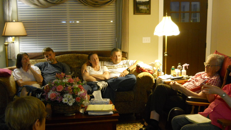 Angela, Perry, Cheryl, Brent, Larry, Jean, at Forsythia