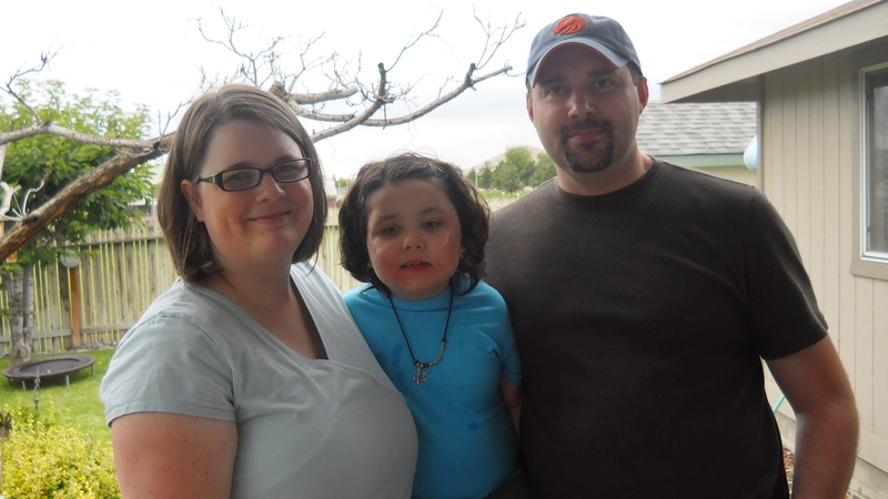 Bethany, Reina Stone, Chris, at Forsythia