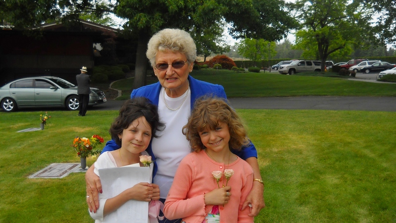 Becca, Barbara, Evee, Murray in Background, Graveside at Einan's