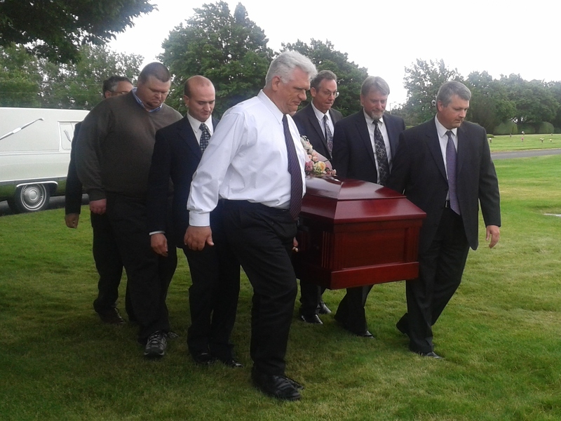 Casket: Jim, Eric Michael, Ross Burton, Don, Steve, Perry, Brent.